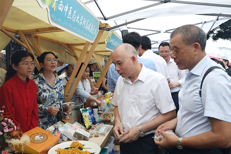 我院精彩亮相广西中医药文化服务月暨文化市集活动周